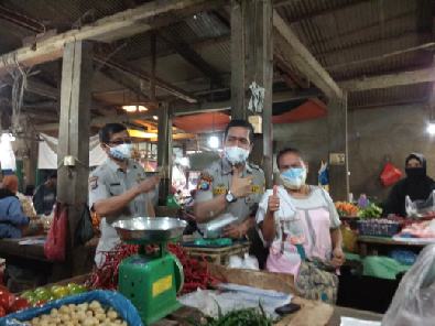 PD KBPP Polri Riau Bagikan 2000 Masker Gratis Kepada Pengguna Jalan dan Masyarakat