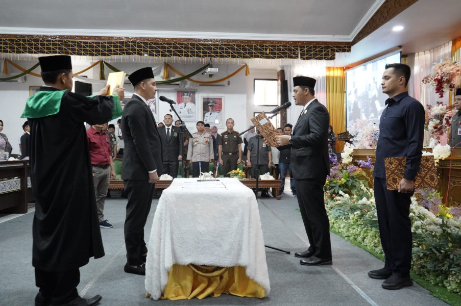 Aldiko Putra Dilantik Jadi Anggota DPRD Kuansing Gantikan Erdizal Sisa Masa Jabatan 2019 - 2024