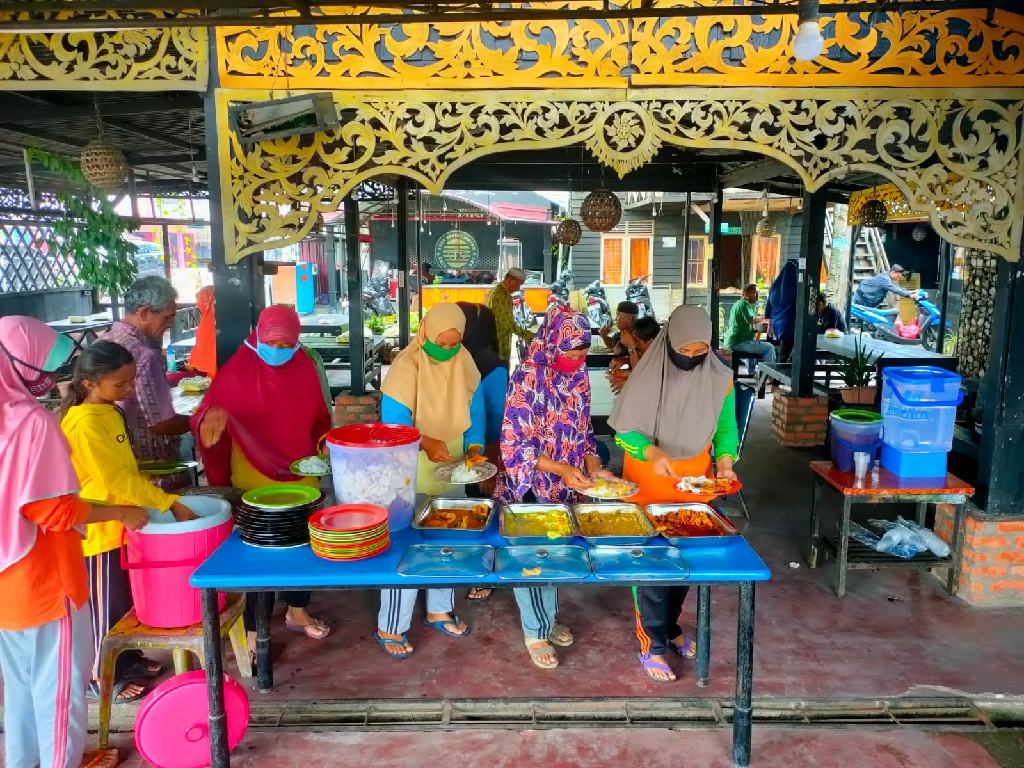 Program Satreskrim Polres Kampar, Jum'at Barokah Terus Berbagi ke Kaum Dhuafa