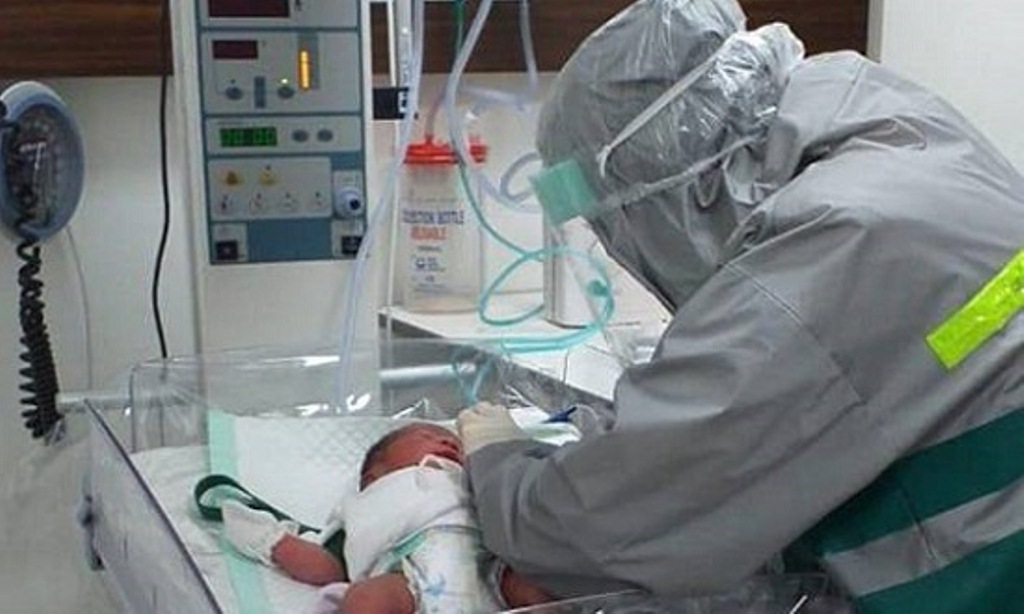 Pasien Covid-19 di Kuansing Melahirkan, Ibu dan Bayinya Sehat, Langsung Dilakukan Pengambila Swab