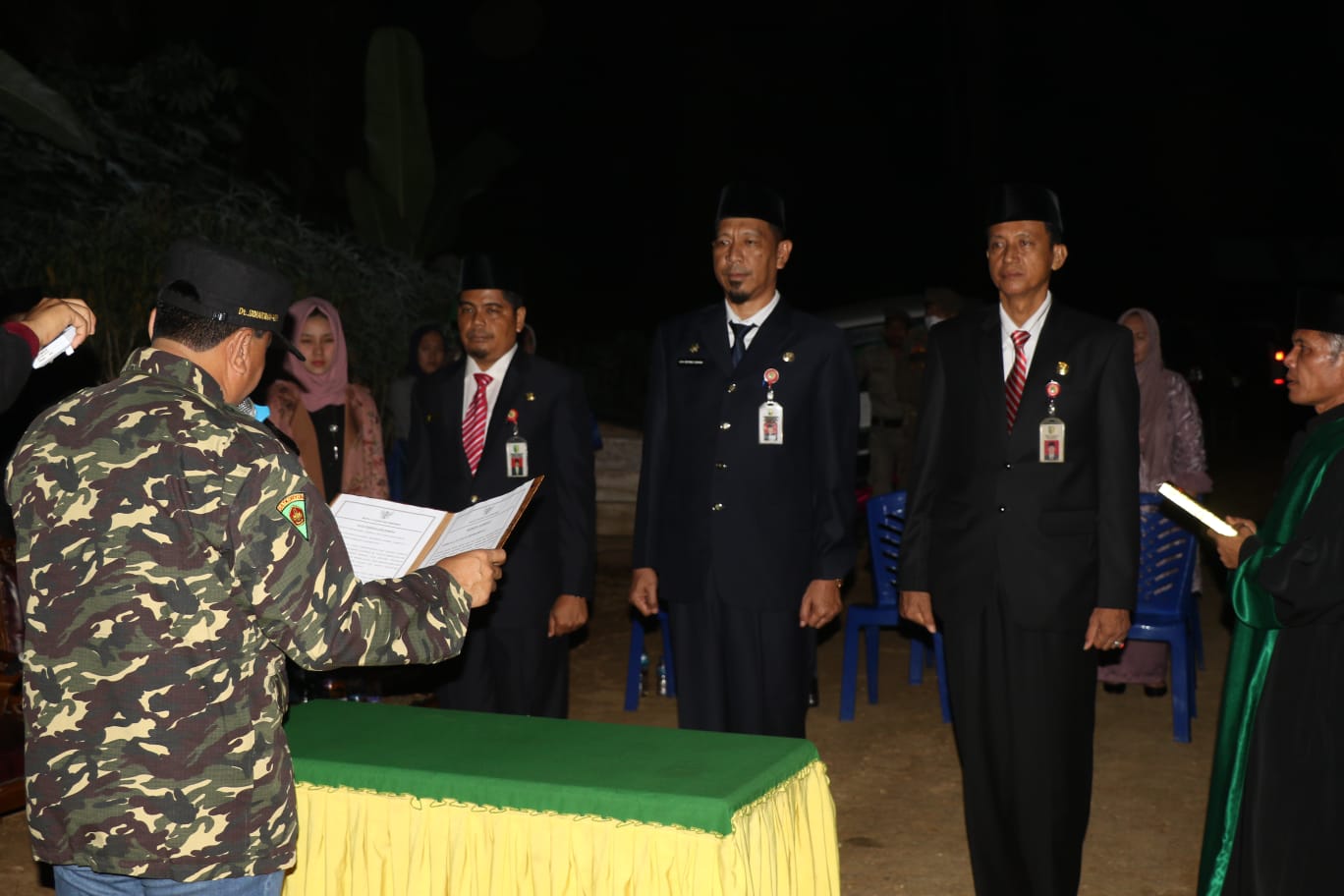 Plt Bupati Kuantan Singingi Suhardiman Amby Melantik Tiga Kepala OPD  Di Kecamatan Pucuk Rantau