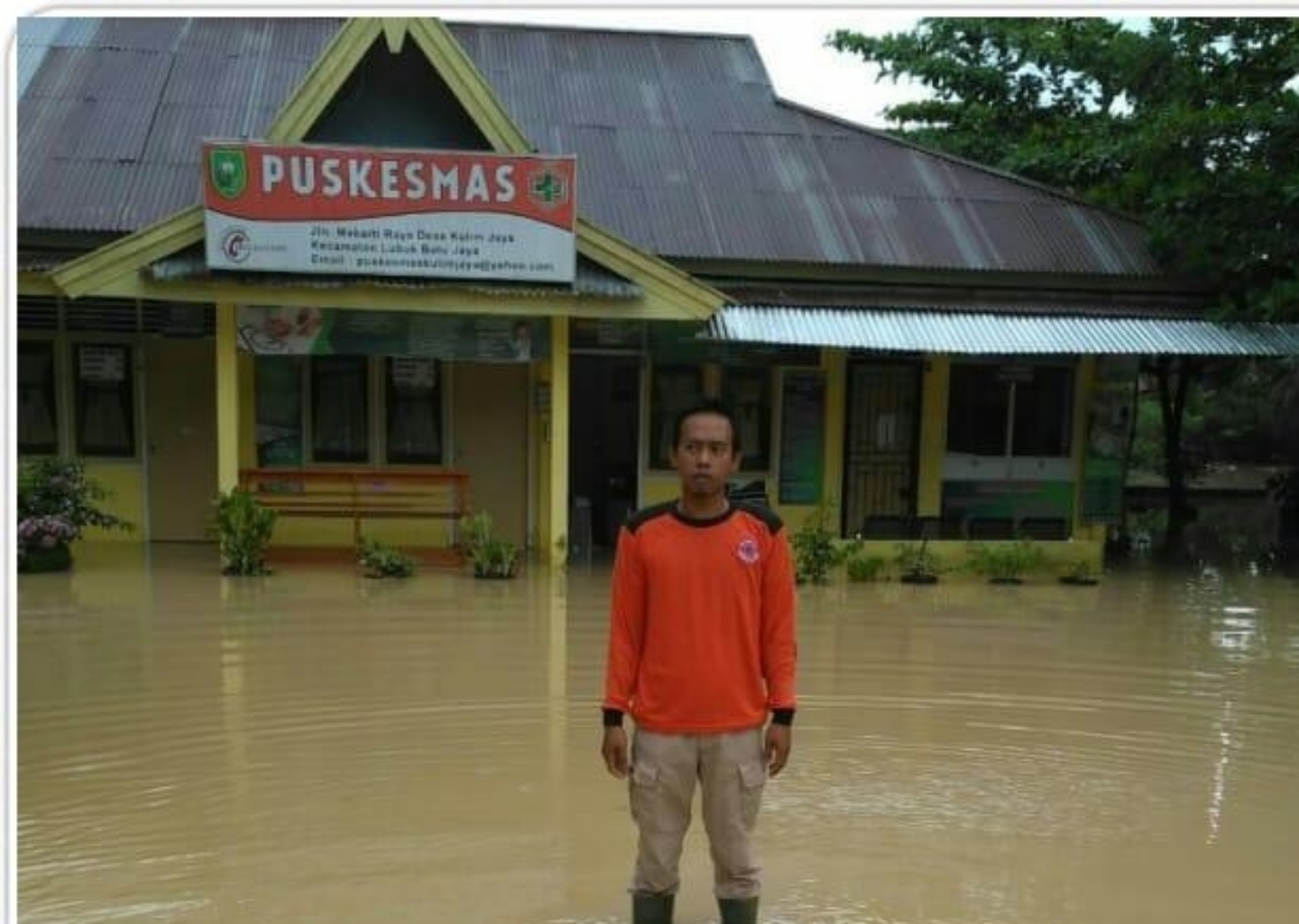 Terdampak Banjir, Puskesmas Kulim Jaya Inhu Tetap Layani Masyarakat