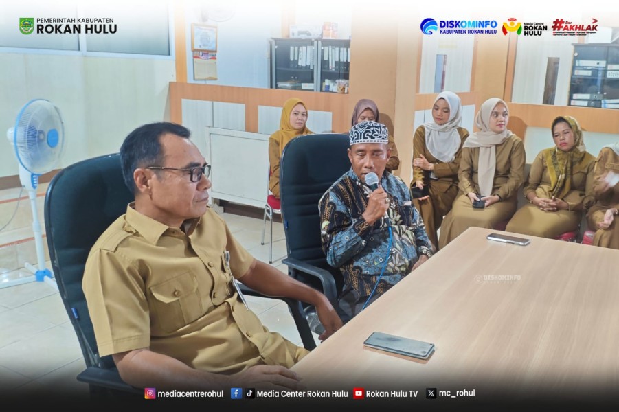 Penuh Haru, Diskominfo Rohul Lepas H. Agus Salim Menuju Masa Purna Tugas