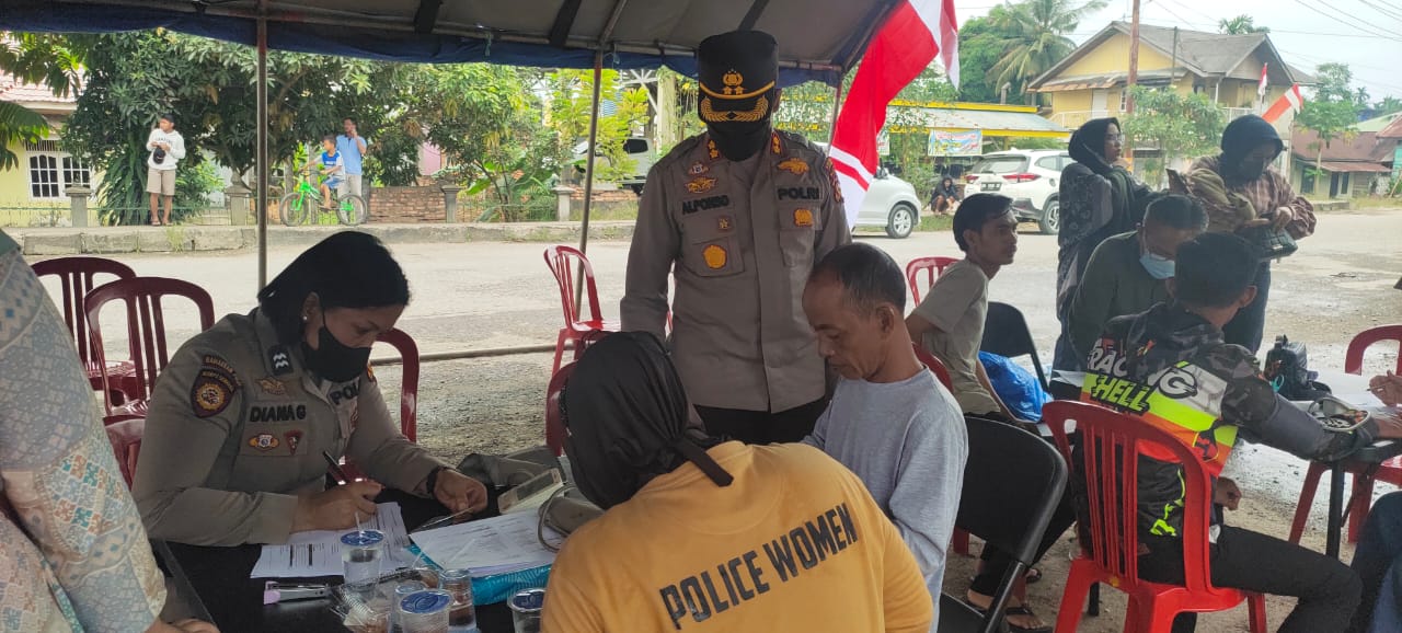 Gerai Vaksin Merdeka Polres Inhu, 1029 Masyarakat Dapatkan Vaksinasi Covid-19