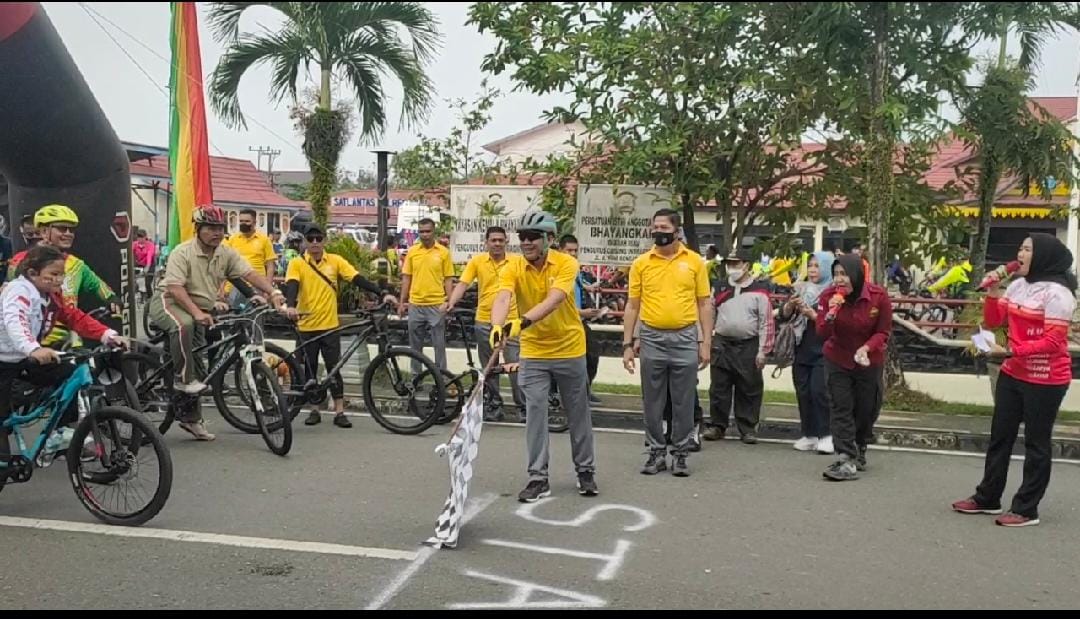 Kapolres Inhu Lepas Ratusan Peserta Fun Bike Sempena Hari Bhayangkara