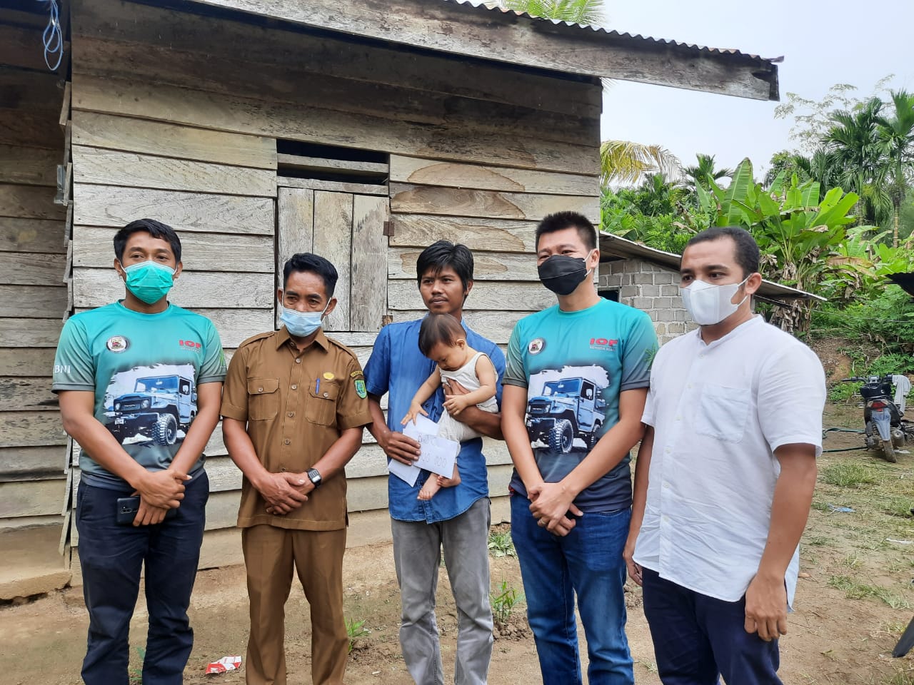 BJC Inhu Salurkan Bantuan Untuk Bayi Malang Tanpa Anus di Rengat Barat