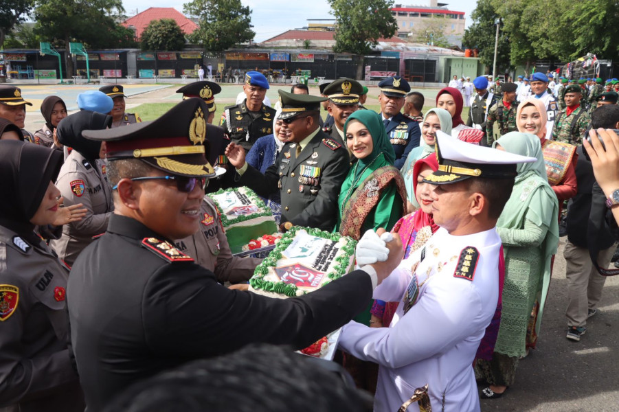 Kapolres Aceh Utara Hadiri Upacara Peringatan HUT TNI ke-79 di Lapangan Jenderal Sudirman