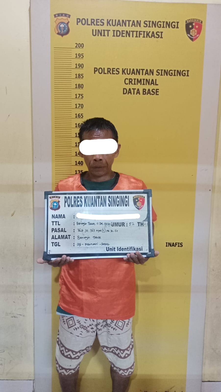 Pencuri Bibit Sawit Serta Barang Bukti Di Desa Beringin Taluk, Pelaku Tidak Bisa Mengelak
