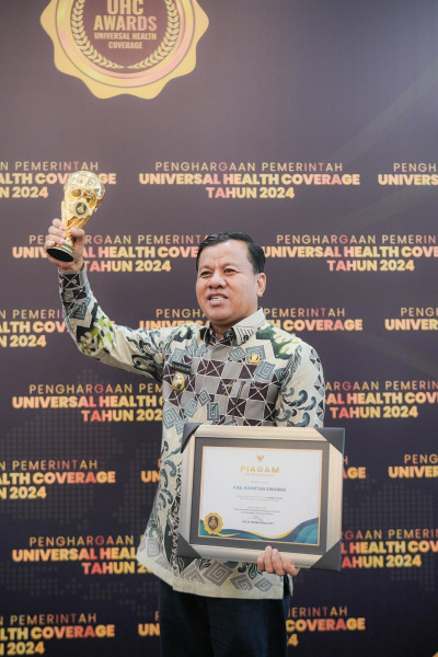 Diundang Langsung Oleh Presiden RI, Bupati Suhardiman Kembali Terima Penghargaan