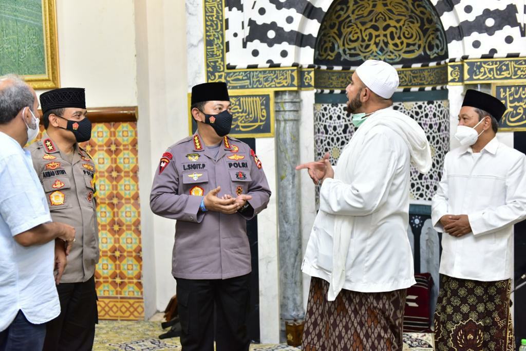 Silaturahmi ke Habib Syech, Kapolri Bicara Soal Penanganan Covid-19 dan Vaksinasi Nasional