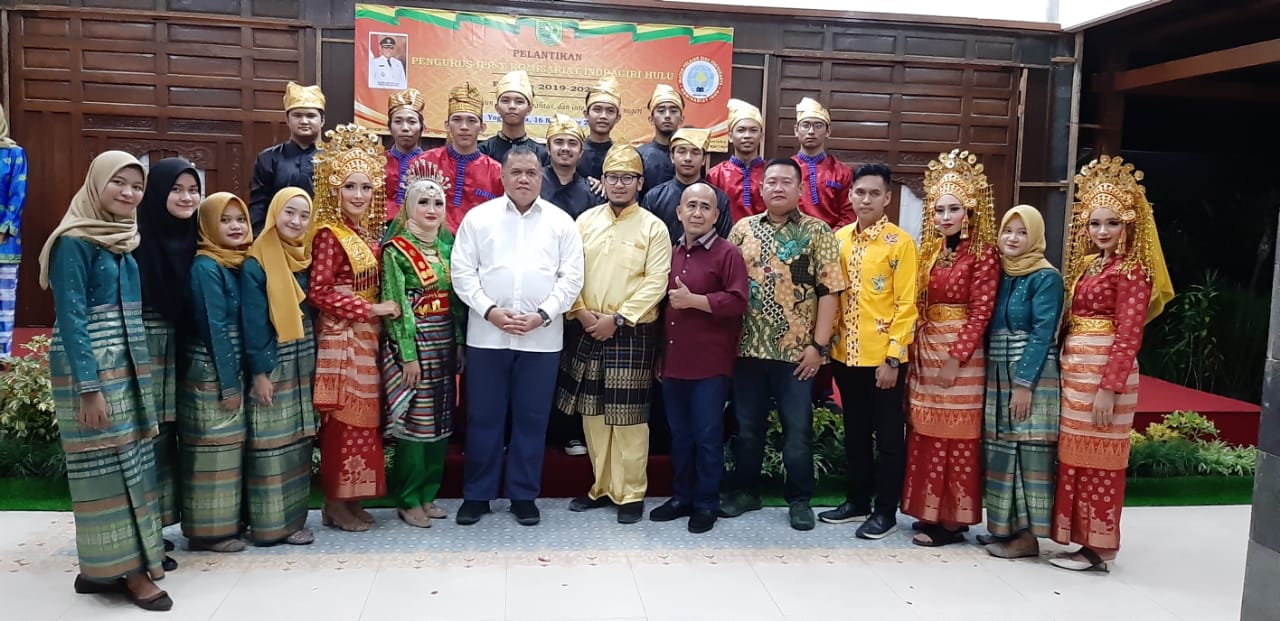 Kukuhkan Pengurus IPRY-Komisariat Inhu di Yogyakarta, Ini Pesan Bupati Yopi