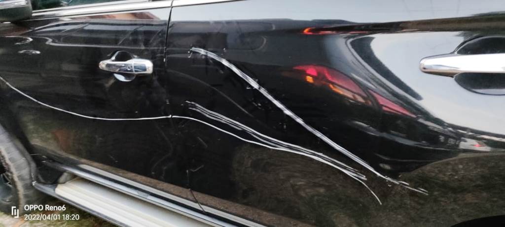 Dua Mobil Fraksi Demokrat DPRD Kuansing Dirusak Orang Tak Dikenal