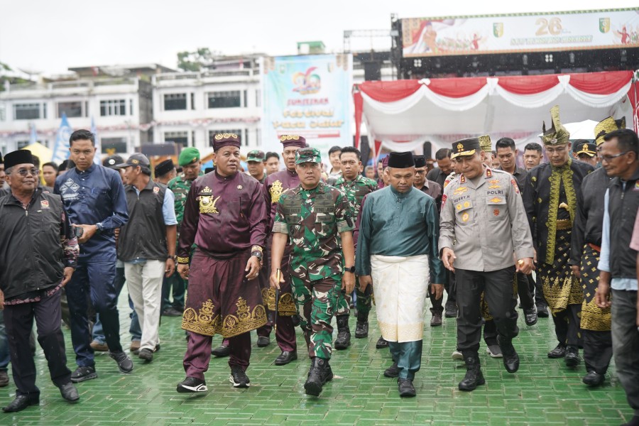 Spektakuler Sepanjang Sejarah Peringatan HUT Kuansing ke 26 Dihadiri Pejabat 