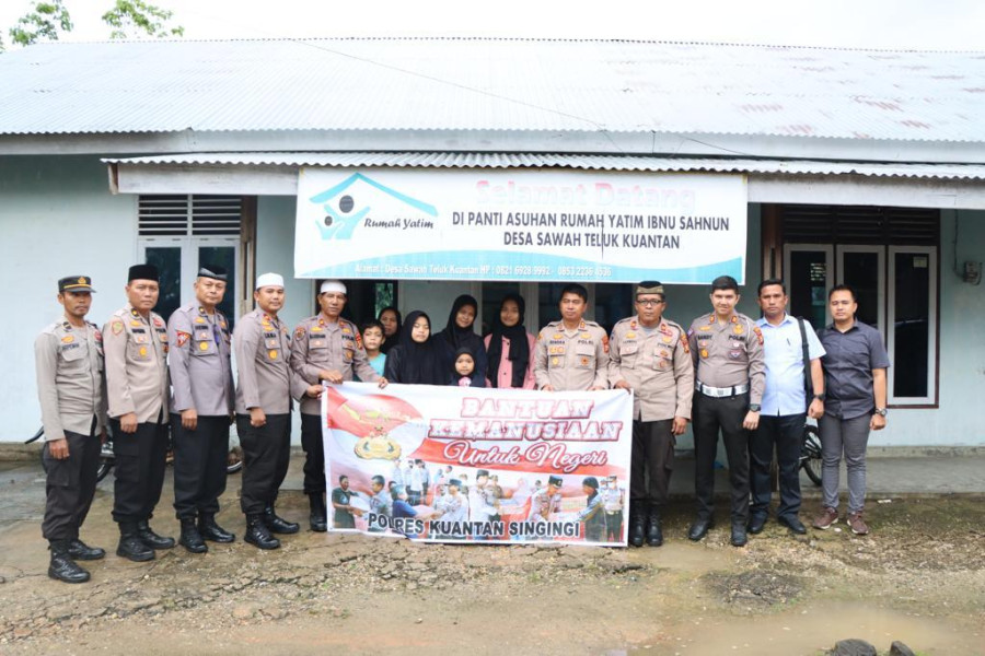 Kapolres Kuansing Berikan Bantuan Kemanusiaan Untuk Negeri Di Panti Asuhan Ibnu Sahnun Desa Sawah