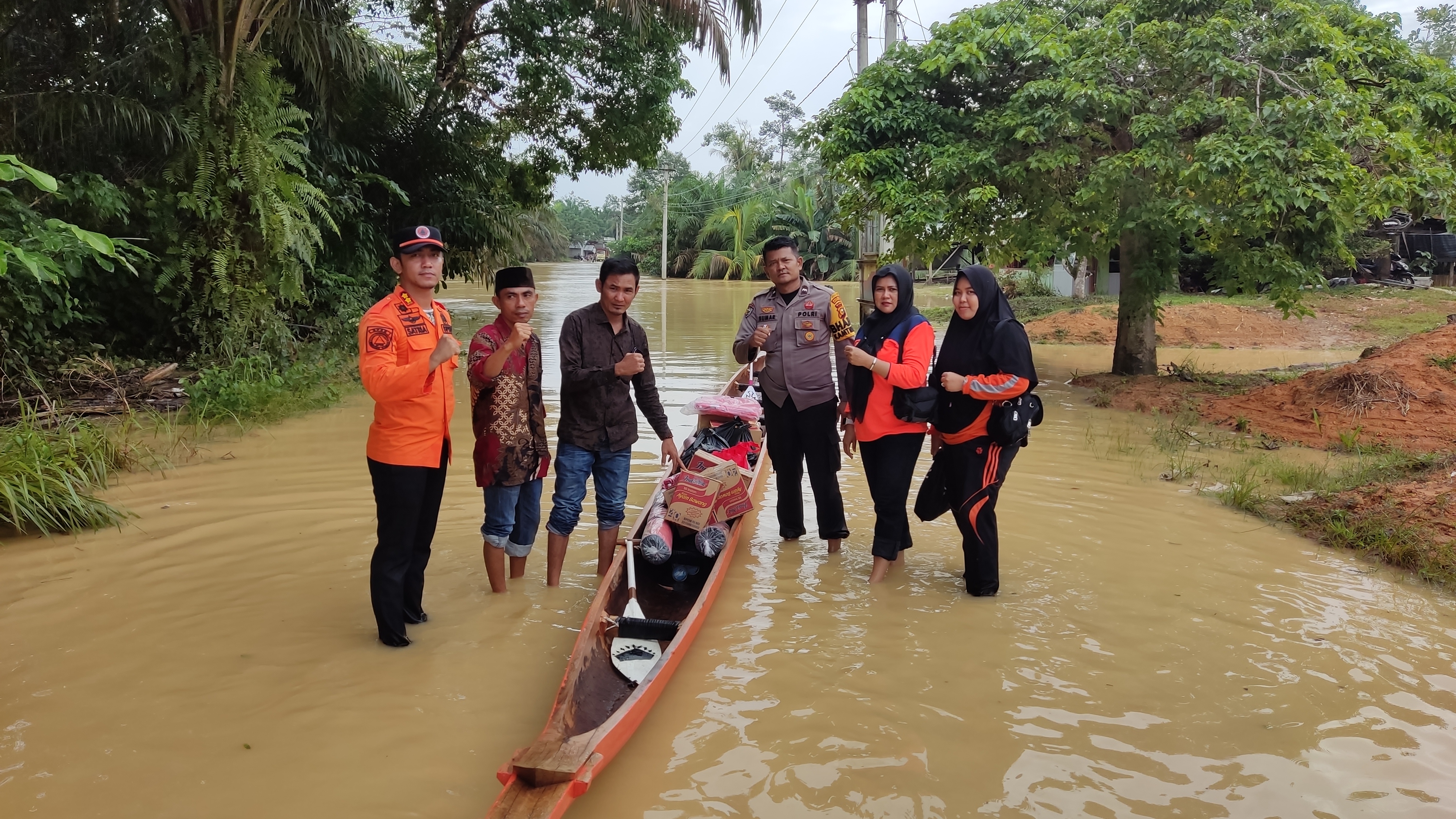 Ratusan Rumah Di Tiga Desa Terendam Banjir BPBD Kuansing Dirikan Tenda Darurat, Dan Salurkan Bantuan
