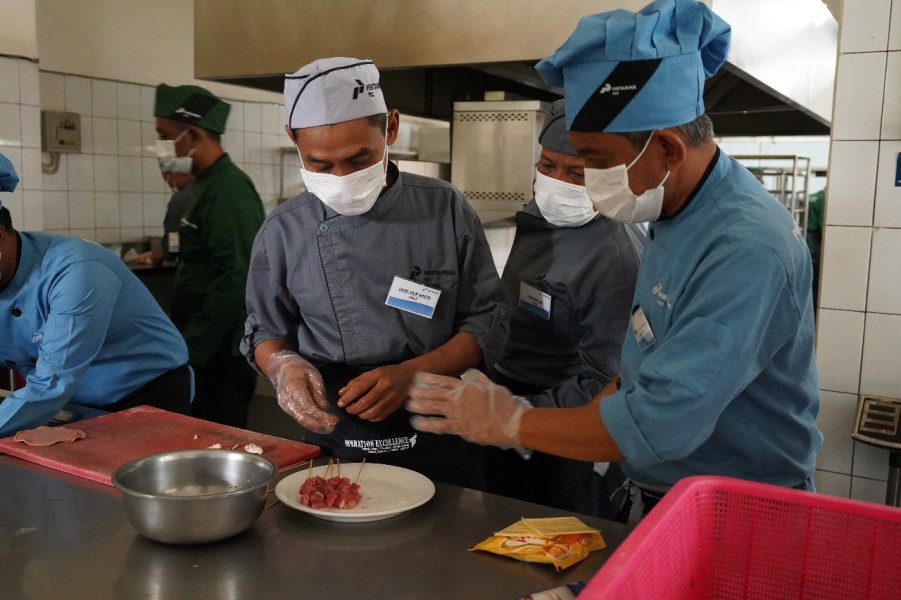 Jaga Kualitas Layanan, FLS PT PDC Gelar Pelatihan dan Sertifikasi BNSP untuk Koki dan Baker