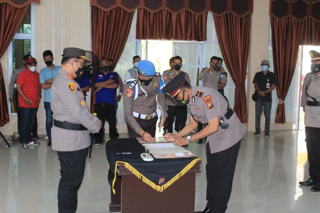 Sertijab 6 Polsek dan 1 Kasat di Polres Kuansing Berjalan Kondusif