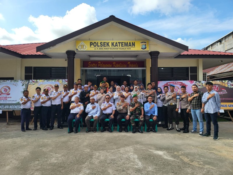 Hari Bhayangkara ke-79, Polsek Kateman Dapat Kejutan Kue Ulang Tahun dari Lintas Instansi