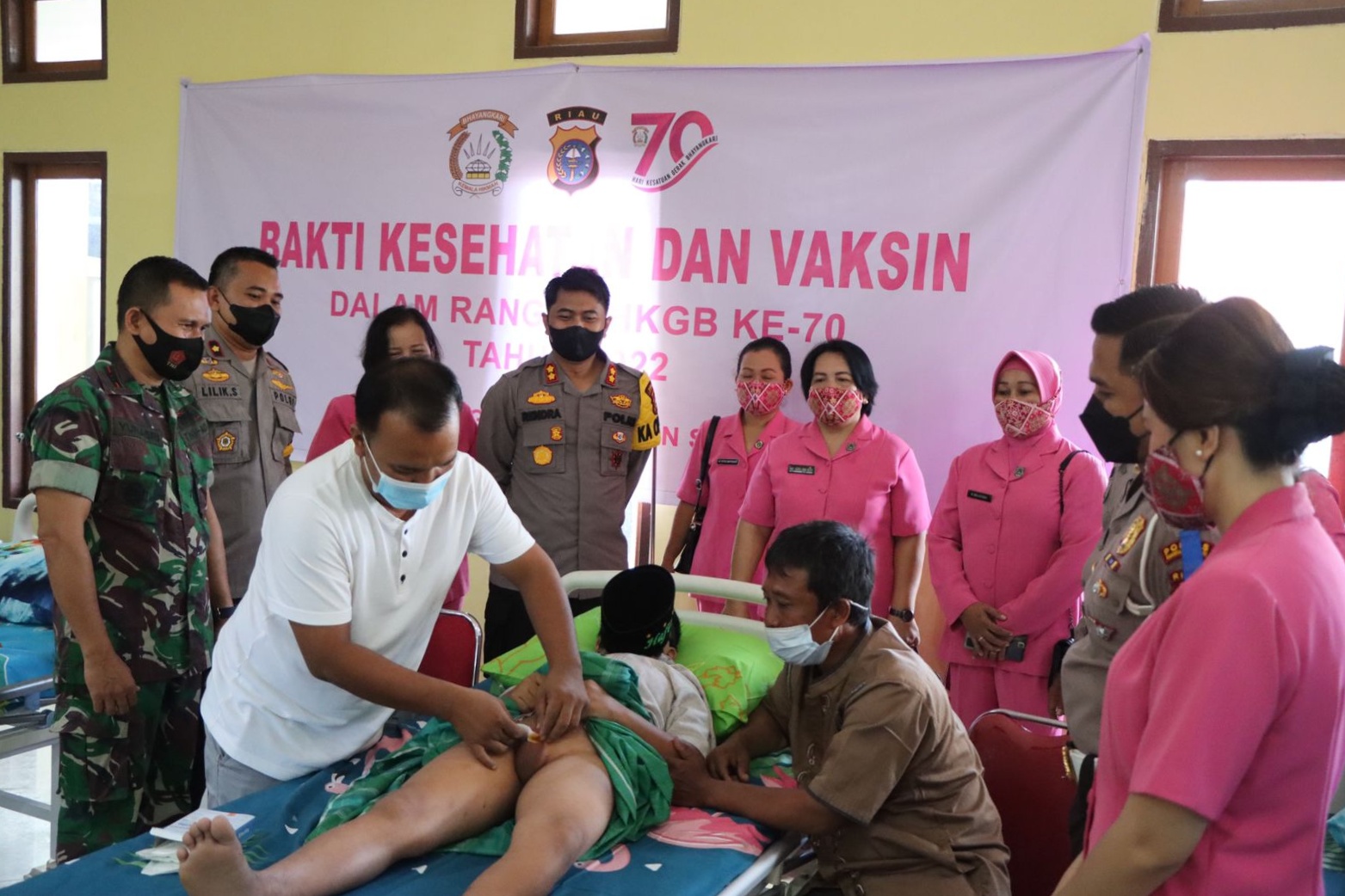 Polres Kuansing Laksanakan Kegiatan Bakti Kesehatan,  Khitanan Massal Dan Vaksin Serentak