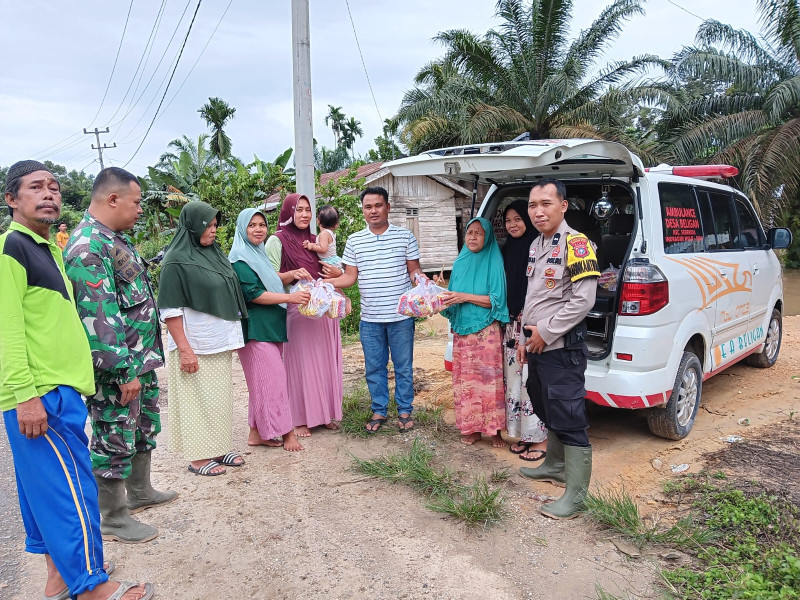 Banjir Terjang Desa Beligan, Pemdes dan Aparat Segera Salurkan Bantuan