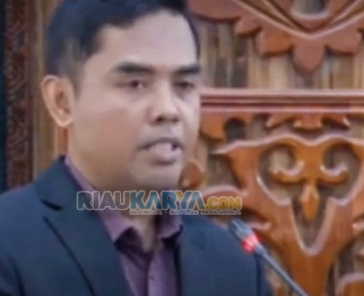 Terkait Empat Ranperda Ajuan Pemkab Rohil, Fraksi PDIP Sampaikan Pandangan Umumnya