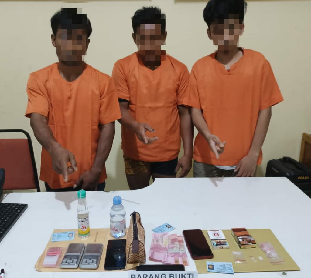 3 Pelaku Narkoba Ditangkap Unit Reskrim Polsek Tapung Hilir di Desa Kota Bangun