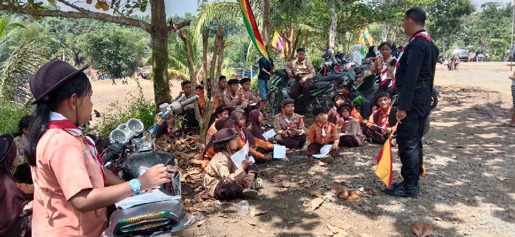 Personel Batalyon C Pelopor Berikan Materi Nasionalisme Pada Kegiatan Pramuka SD dan SMP