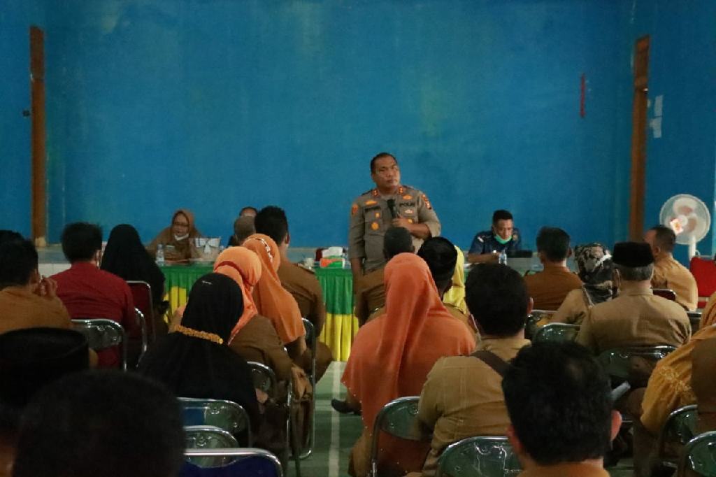 Kapolres Kampar Gandeng Seluruh Kades dan Kepsek Dalam Percepatan Vaksinasi