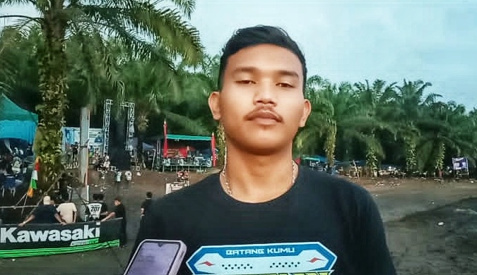 Patuan Chandra HRP (AAN) ,Calon Legislatif DPRD Rohul  sukses Mengelar Event Motorcross Grasstrack Tropy