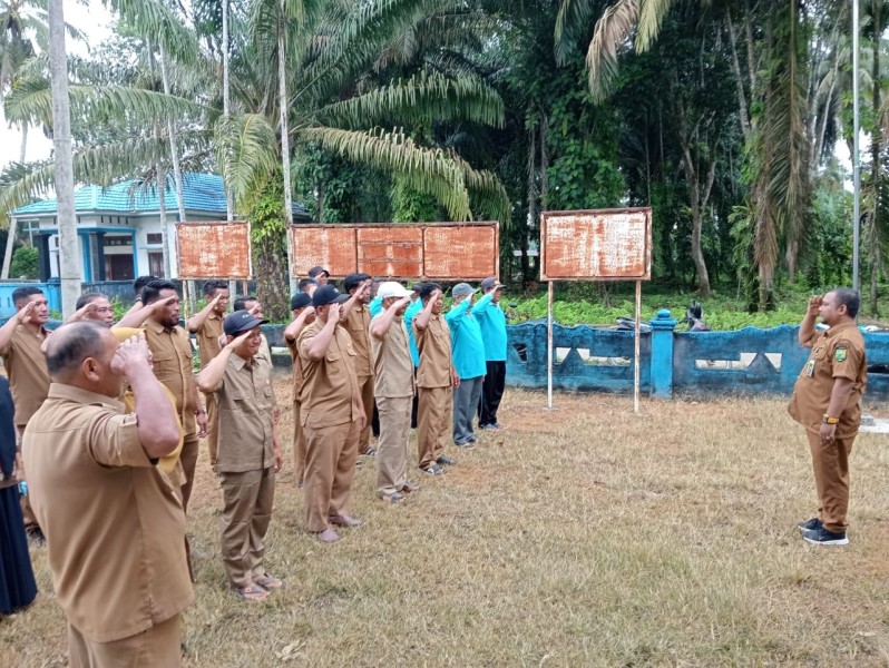 Zulhanafiah Pimpin Apel Pagi Perdana, Dorong Kinerja Perangkat Desa