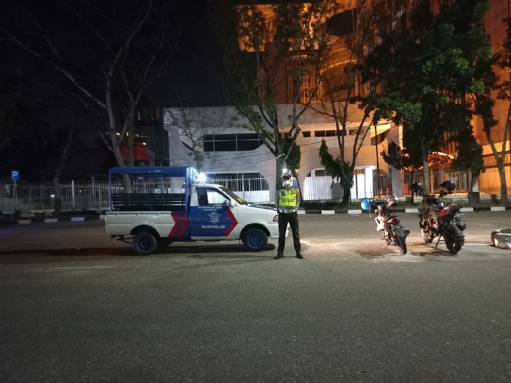 Antisipasi Kejahatan Malam Hari, Polsek Sukajadi Laksanakan Kegiatan Blue Light Patrol