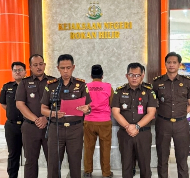 Dugaan Korupsi Proyek, Tersangka Kadis Dikbud Rohil Tak Hadir Pemeriksaan Kejari, PPTK Resmi Ditahan