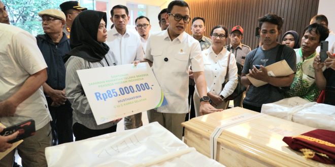 BPJS Ketenagakerjaan Serahkan Santunan Kematian kepada Keluarga PMI Musthakfirin