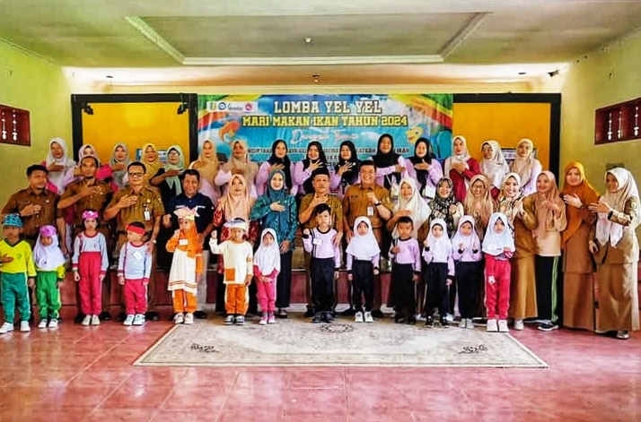 Diskan Kuansing Gelar Lomba Yel Yel Gemarikan Dan Berikan Pemahaman Pentingnya Konsumsi Ikan  Kepada Anak Anak