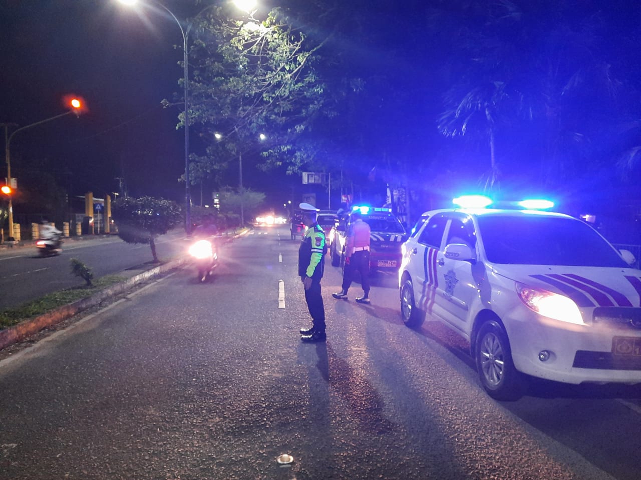 Ciptakan Rasa Aman, Polres Inhu Gelar Blue Light Patrol di Kota Rengat