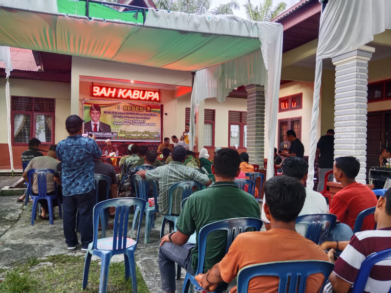 Reses Wakil Ketua DPRD Provinsi Riau Budiman Lubis di Desa Suka Maju