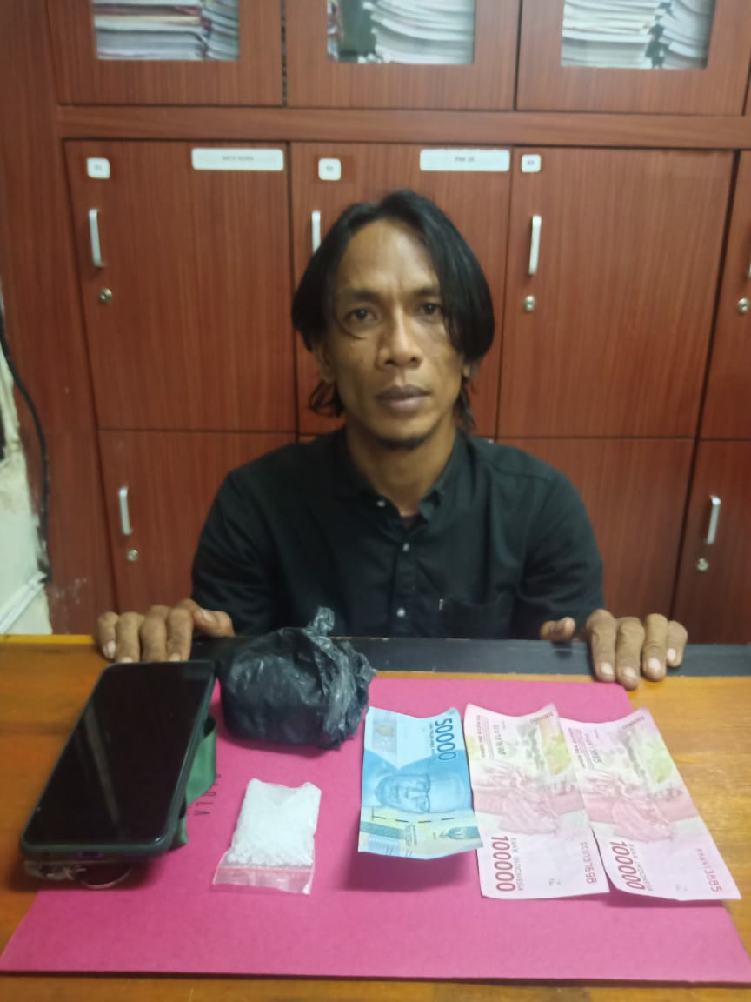 Diduga Edarkan Narkotika Jenis Shabu, Pria di  Tualang Siak Ini Diringkus
