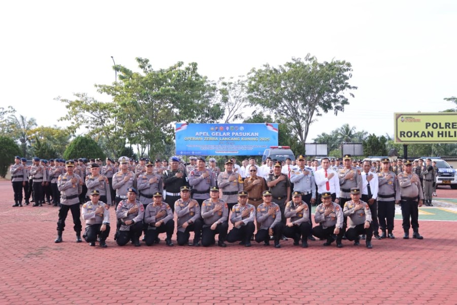 Kapolres Rohil Pimpin Apel Gelar Pasukan Operasi Zebra Lancang Kuning 2025
