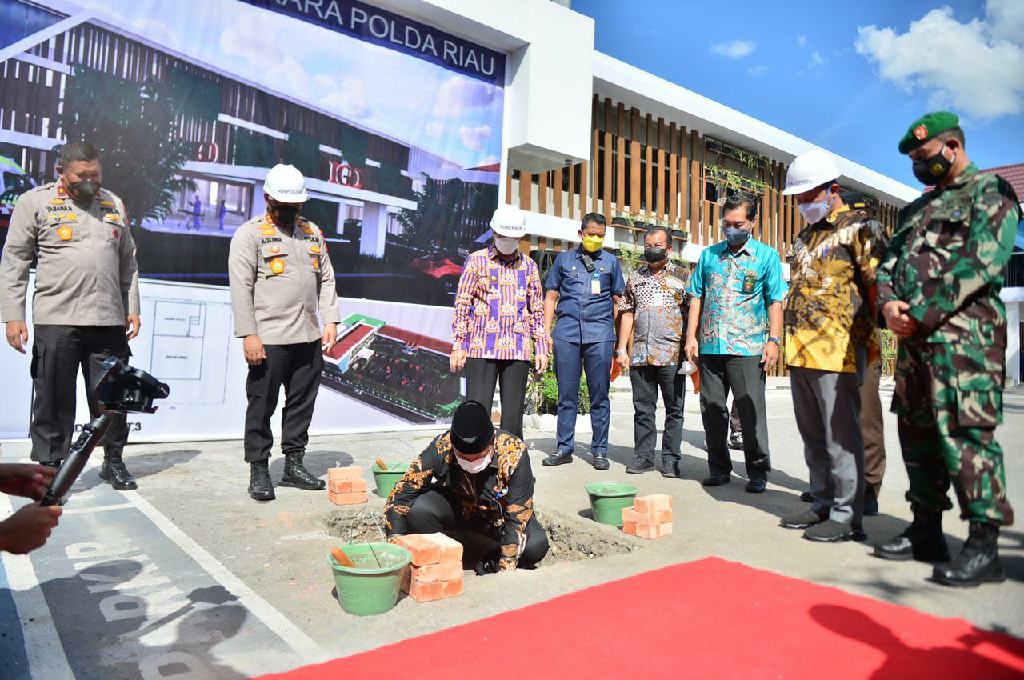 Resmikan Vaksin Center, Kapolda Riau: Penanganan COVID-19 Harus Dikelola dengan Benar