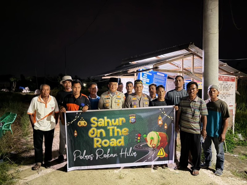 Kapolres Rokan Hilir Pimpin Sahur On The Road, Jaga Kondusivitas Ramadan 1447 H