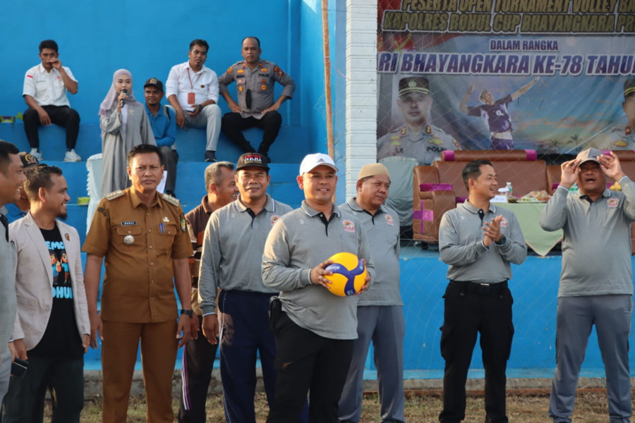 AKBP Budi Resmi Buka Open Turnamen Bola Voli Kapolres Cup Bhayangkara Presisi