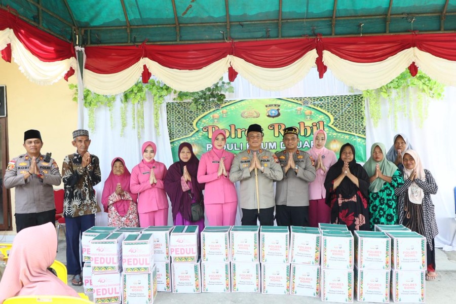 Kapolres Rohil Serahkan Bantuan Sembako dan Santunan Penghapal Al-Quran