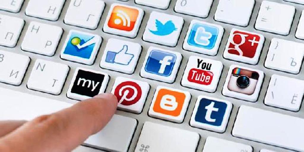 Banyak Beredar Hoax, Menkominfo Akan Tutup Media Sosial?