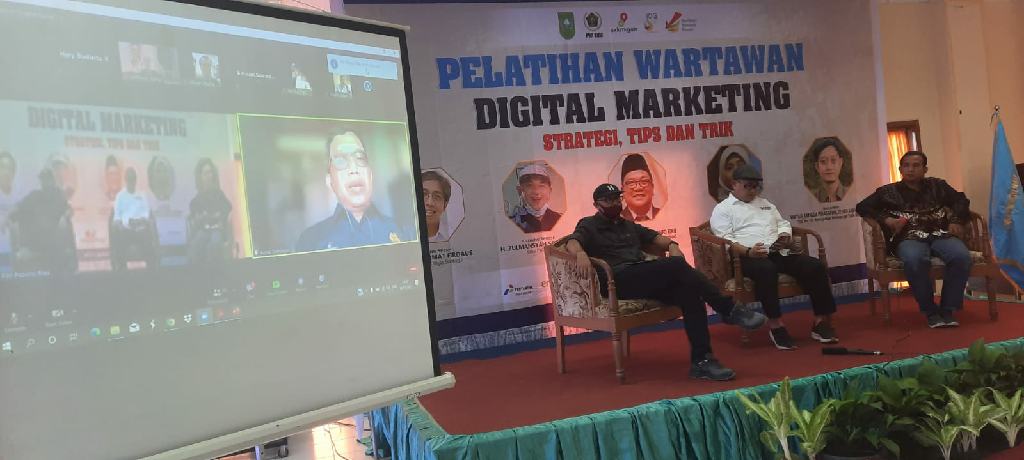 Ratusan Wartawan Ikuti Webinar Digital Marketing yang Digelar PWI Riau dan SKK Migas