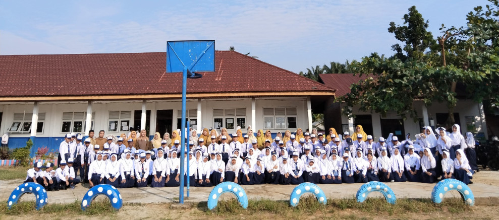 Peserta Didik Baru SMPN 4 Seberida Ikuti MPLS Hari Pertama