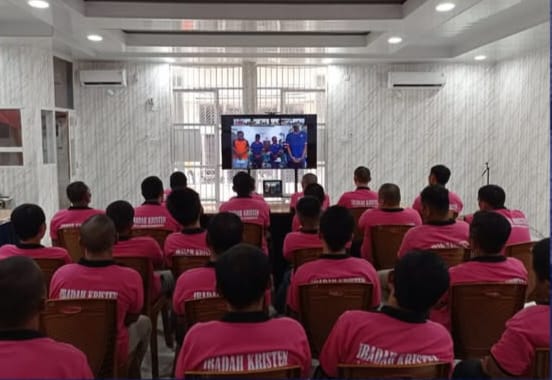 WBP Lapas Kelas IIB Pasir Pangaraian Ikuti Ibadah Virtual, Perkuat Iman Di Tengah Masa Pembinaan