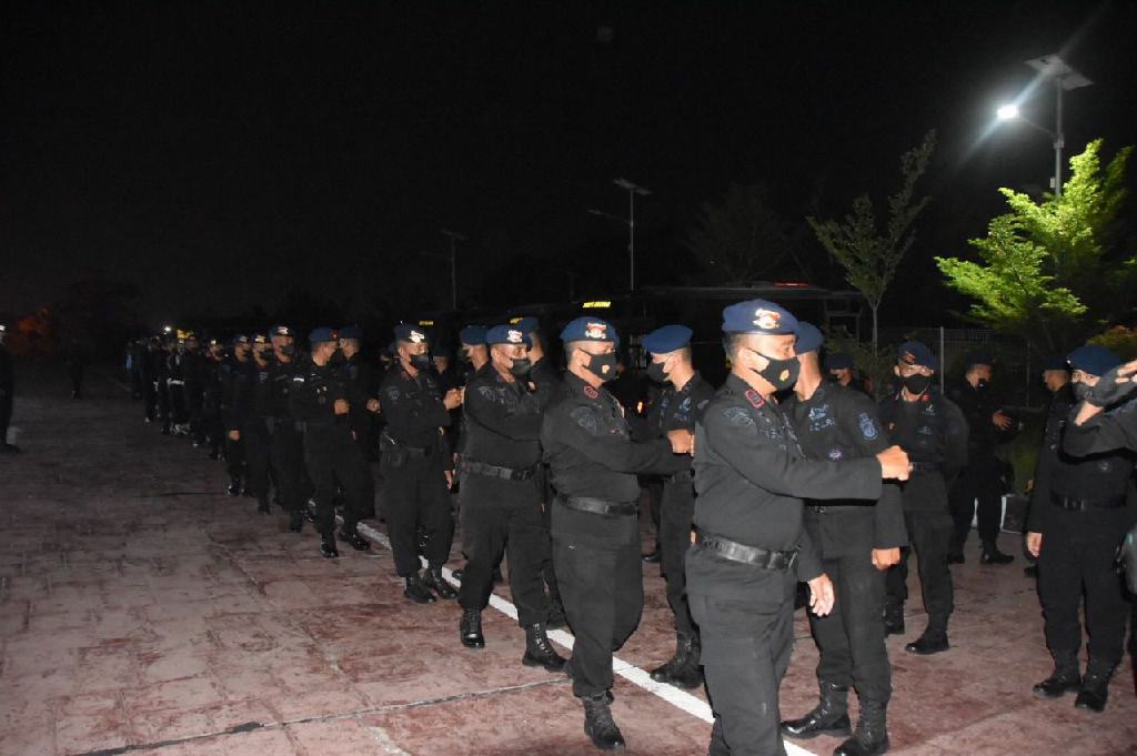 Lepas Keberangkatan 105 Personel BKO, Kapolda Irjen Iqbal: Layani Masyarakat, Jaga Nama Baik