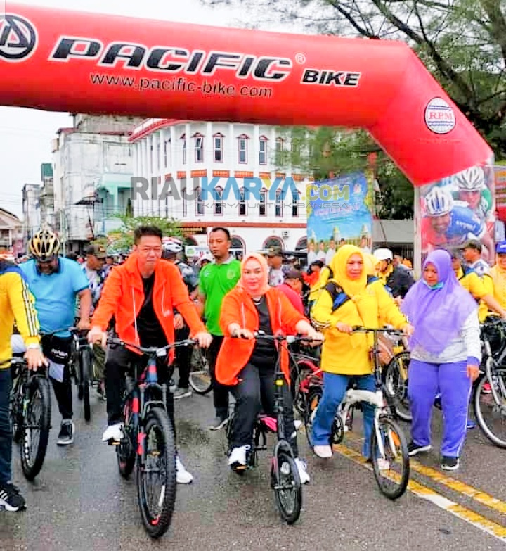 Fun Bike Meriahkan HUT Rohil ke-23 Dilepas Bupati
