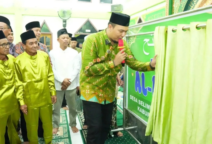 Jamaah Masjid Al-Fattah Antusias, Sambut Kedatangan Bupati dan Wabup Inhu