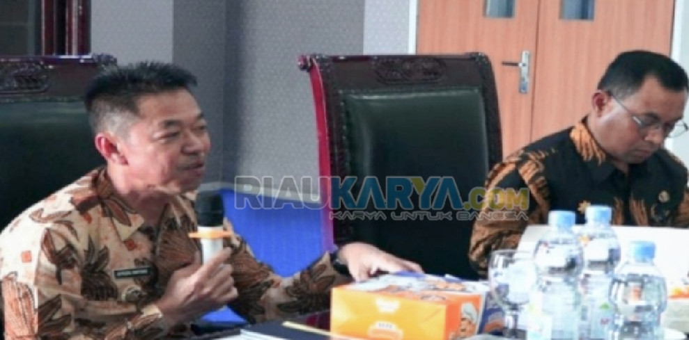 Pastikan Pelaksanaan Berjalan Lancar, Bupati Rohil Pimpin Rapat Persiapan Manasik Haji